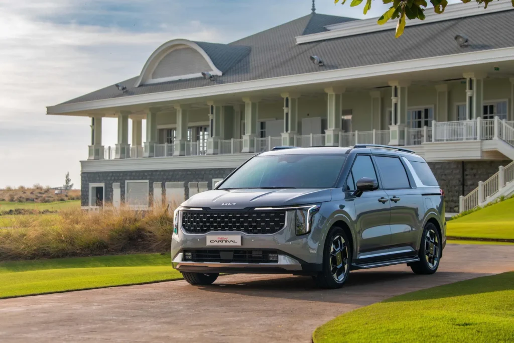 thuê xe carnival vip đi phú yên