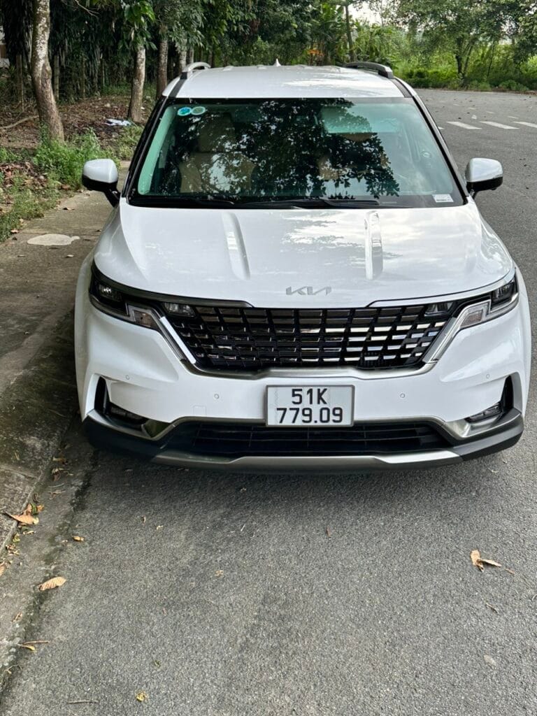 dịch vụ thuê xe carniva 7 chỗ có tài xế